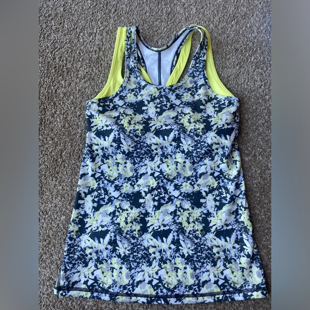 Lululemon athletic tank with built in bra